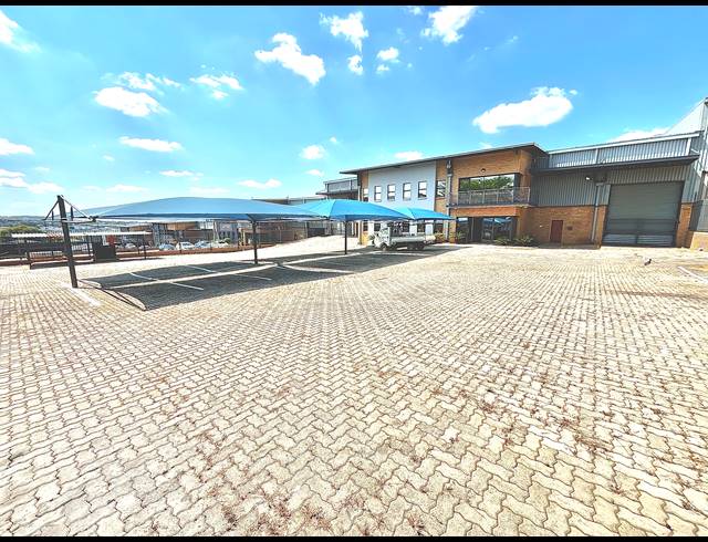 2,418M² WAREHOUSE TO LET IN NORTH RIDING